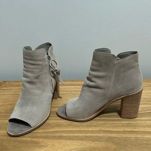 Dolce Vita open toe bootie suede Size 9.5